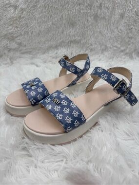 DKNY Sandals Size 4 Blue Monogram Strap Platform with Pale Pink Footbed